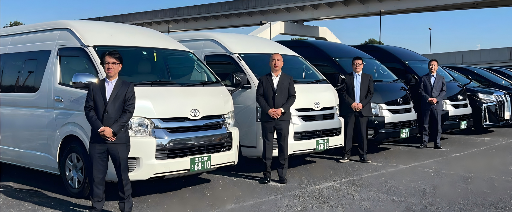 9人座商務車